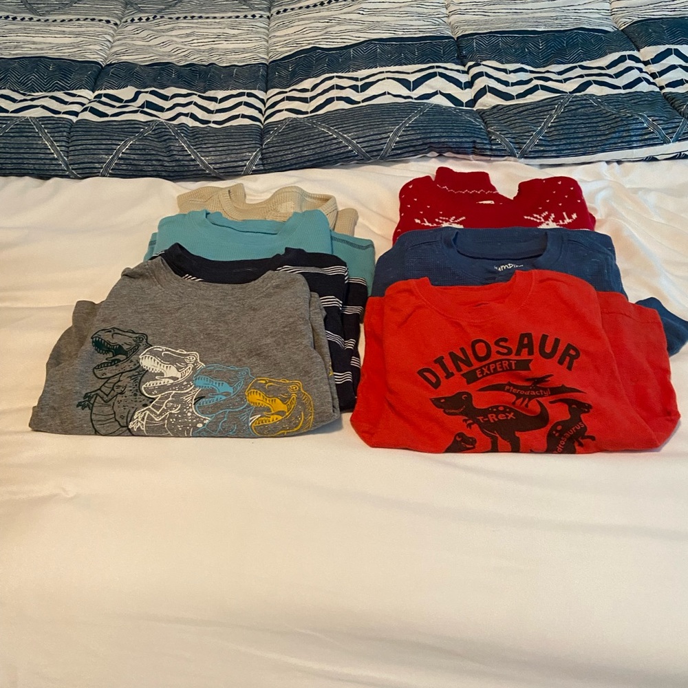 Assorted boys size 4t shirts (7 in a batch)